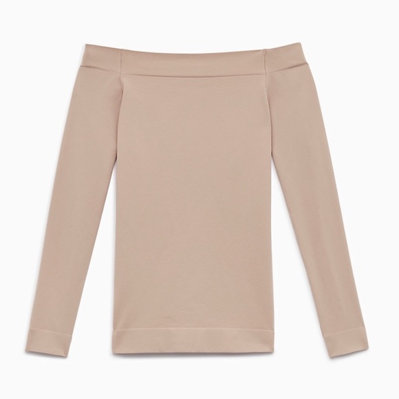 NEW✨Aritzia Off Shoulder T-shirt - Picture 2 of 8